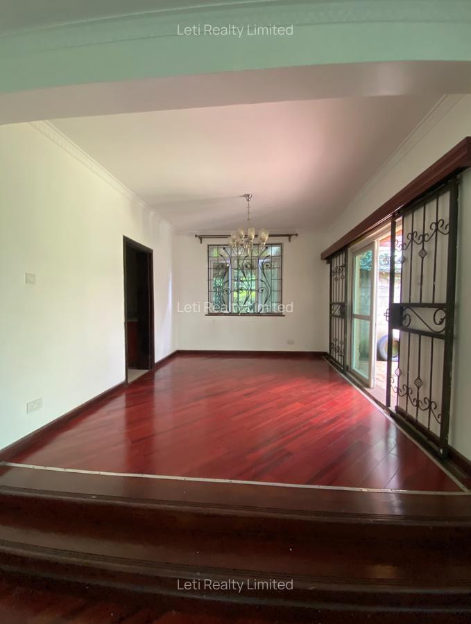5 Bed Townhouse with En Suite in Lavington - 6
