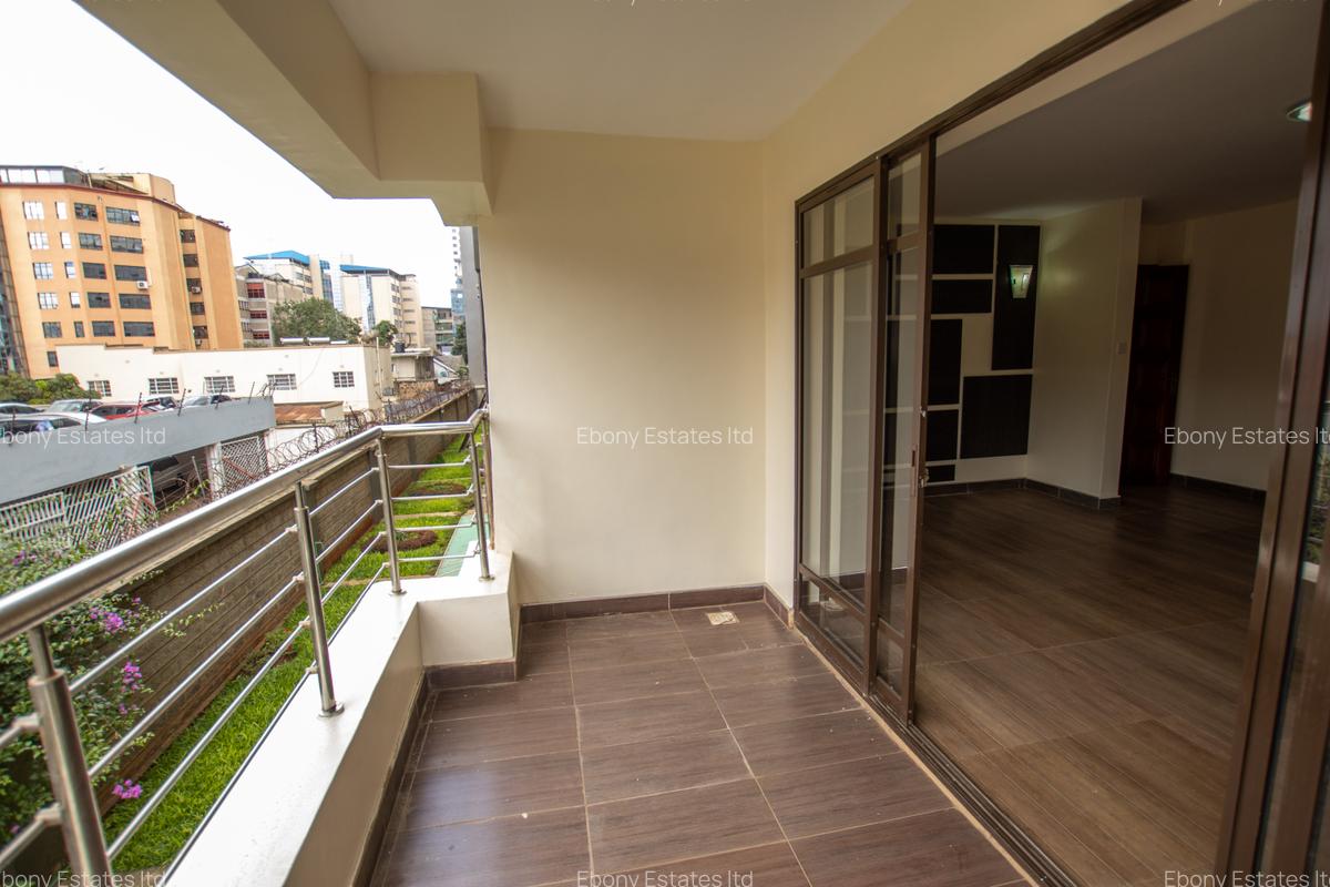 2 Bed Apartment with En Suite at Westlands Road - 7