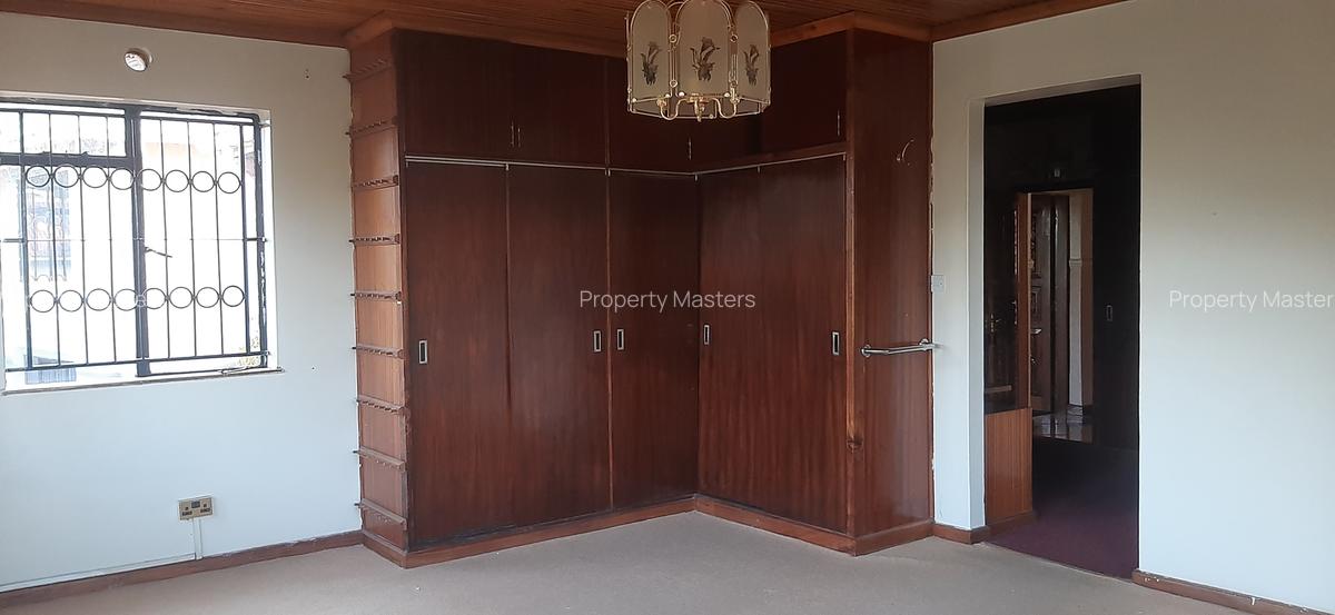 5 Bed House with En Suite at Duom Palm Street - 4