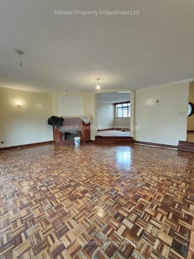 4 Bed Townhouse with En Suite in Lavington - 14