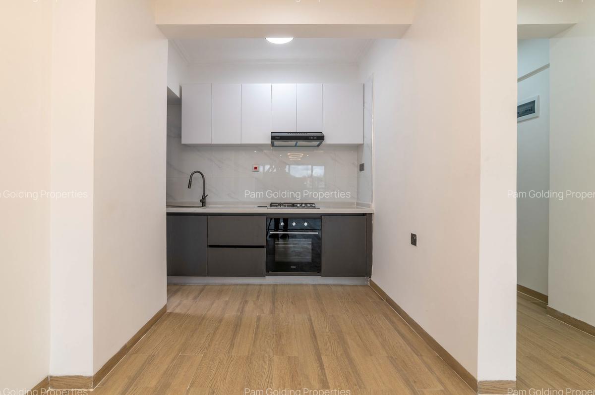 2 Bed Apartment with En Suite in Rhapta Road - 2