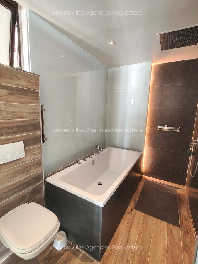 4 Bed Apartment with En Suite at Parklands - 13