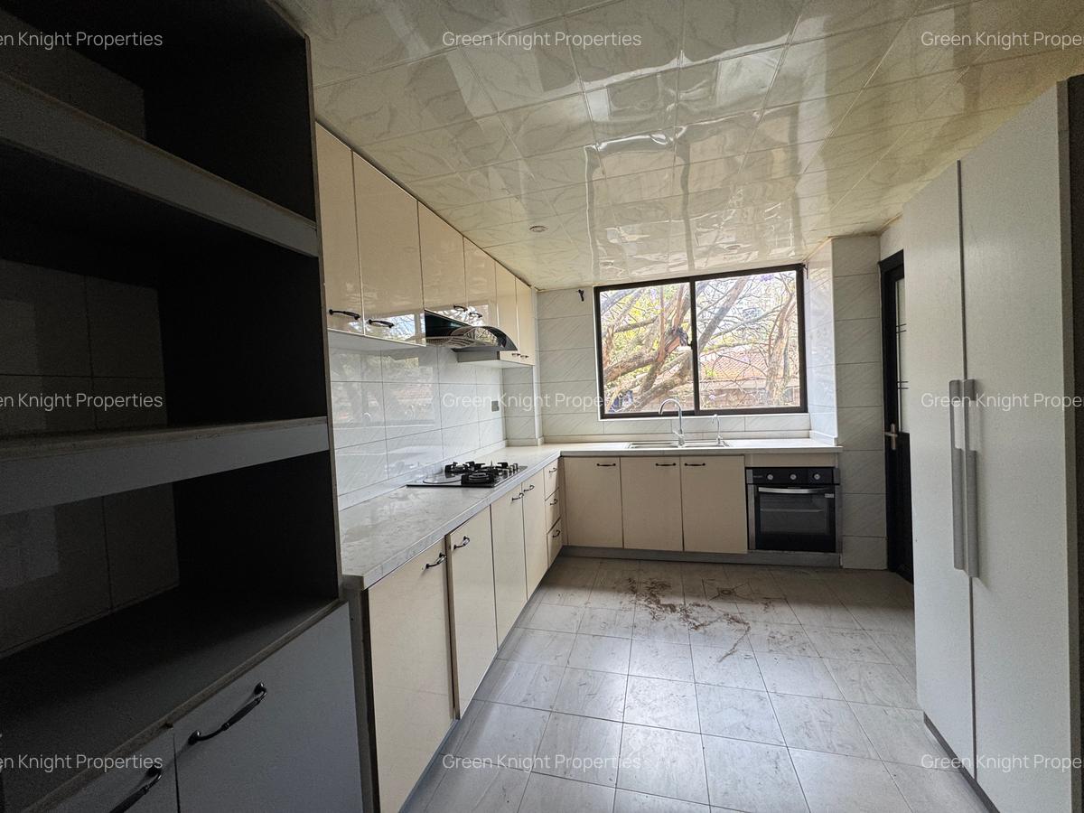 4 Bed House with En Suite in Kilimani - 4