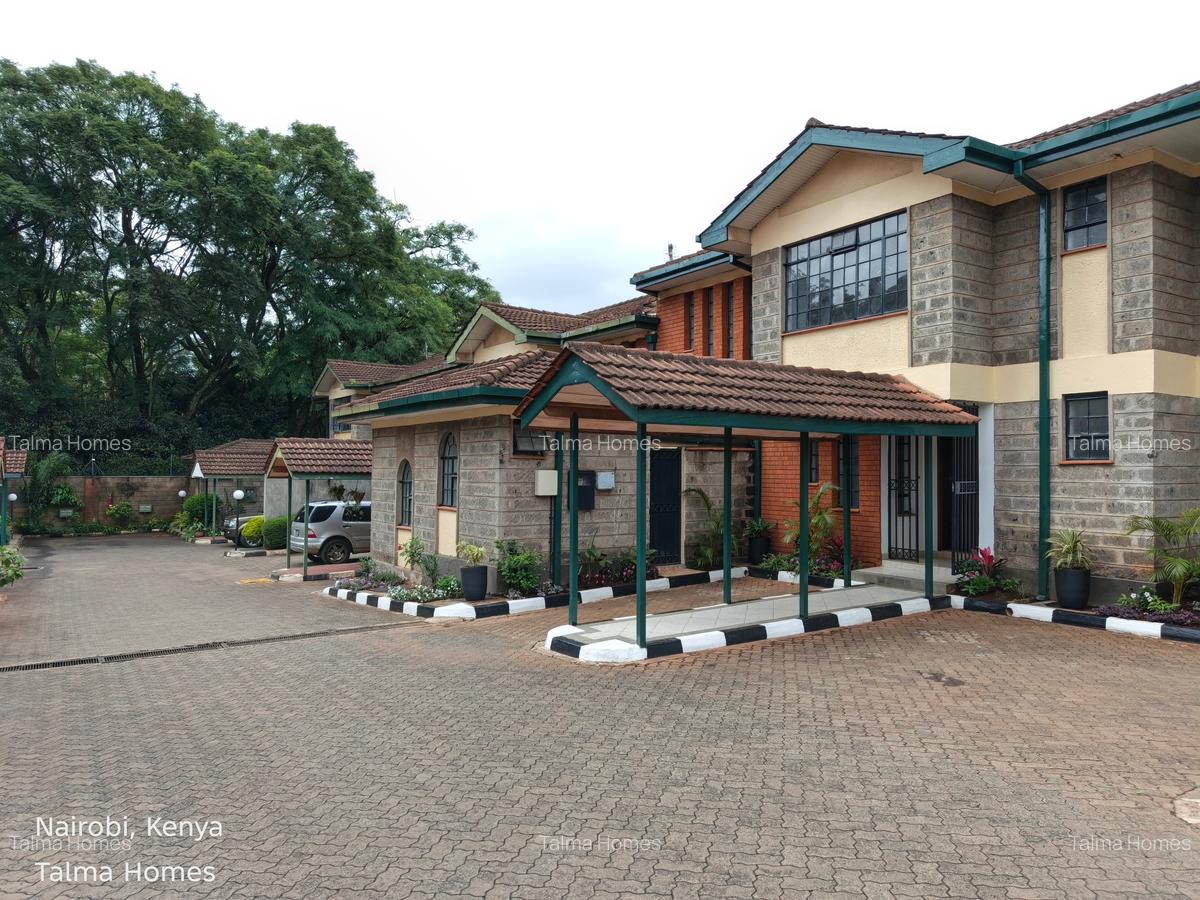 4 Bed Townhouse with En Suite at Lavington - 1
