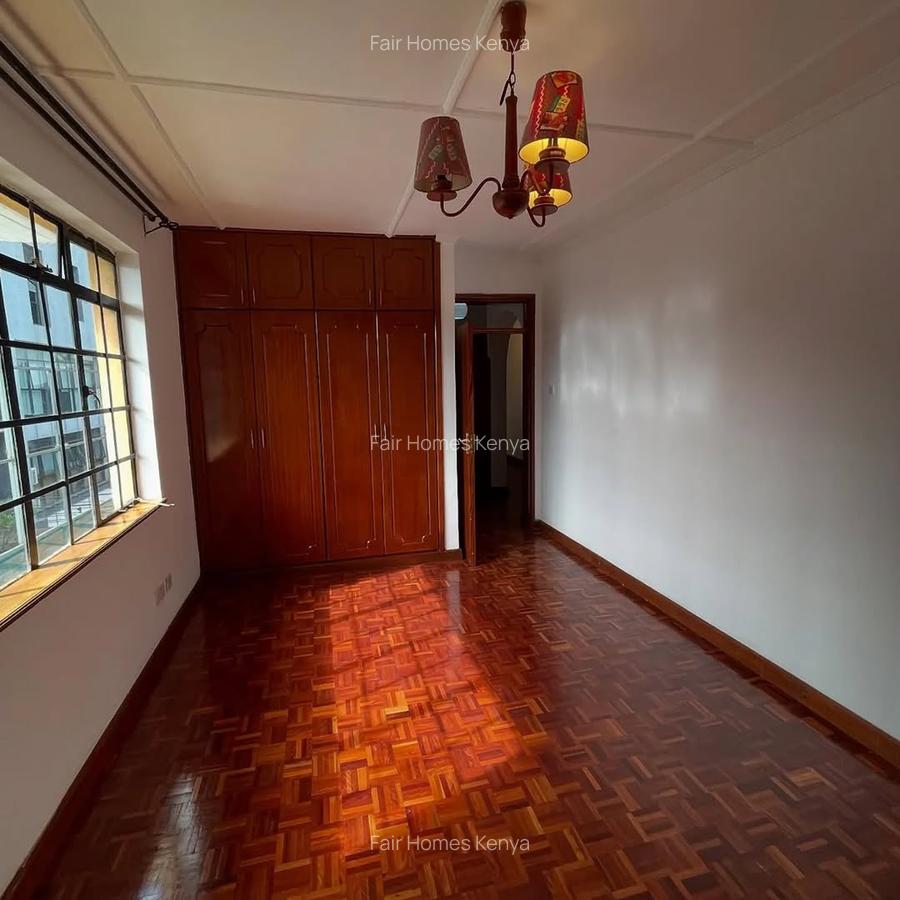 5 Bed Townhouse with En Suite at Lavington Green - 10