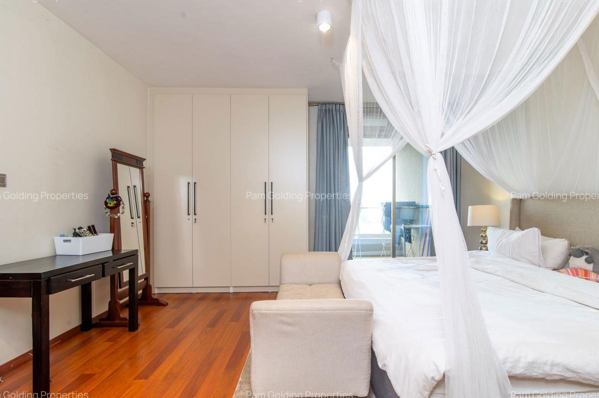 3 Bed Apartment with En Suite at 6Th Parklands - 15