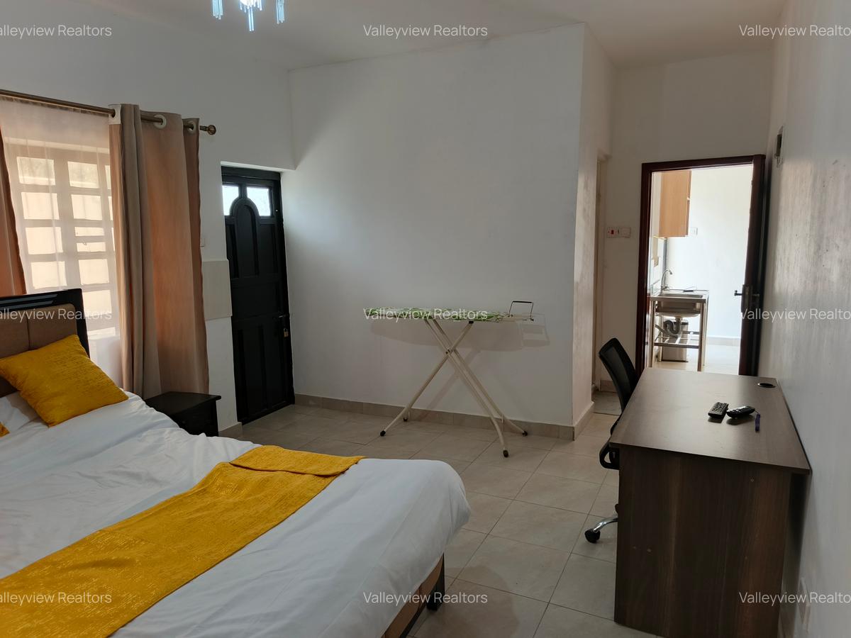 1 Bed Villa with En Suite at Lavington - 12