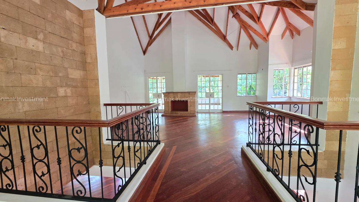 5 Bed Townhouse with En Suite at Rossylin Lone Tree - 9