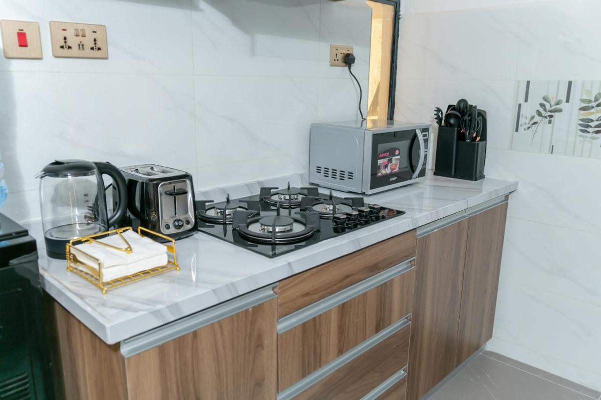 Furnished 1 Bed Apartment with En Suite at Lavington - 13