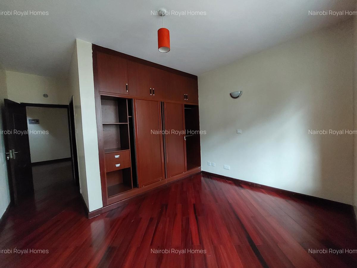 5 Bed Townhouse with En Suite at Washiga Road 44 - 12