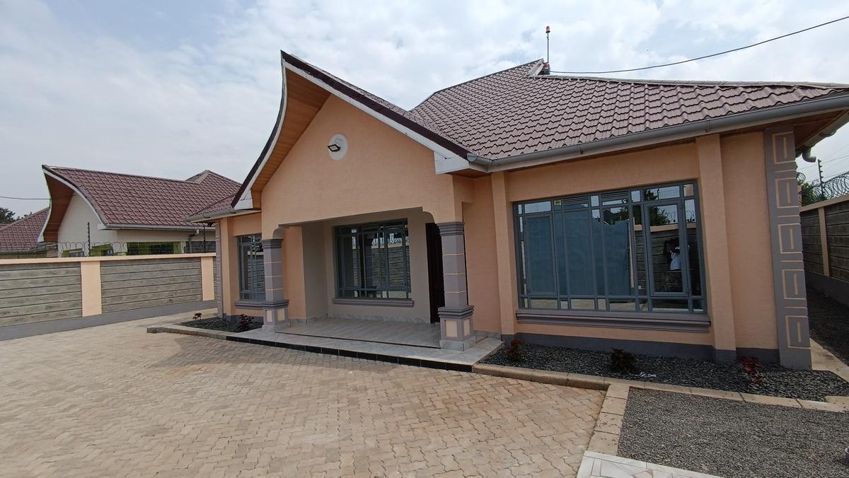 3 Bed House with En Suite at Mugutha Area - 1