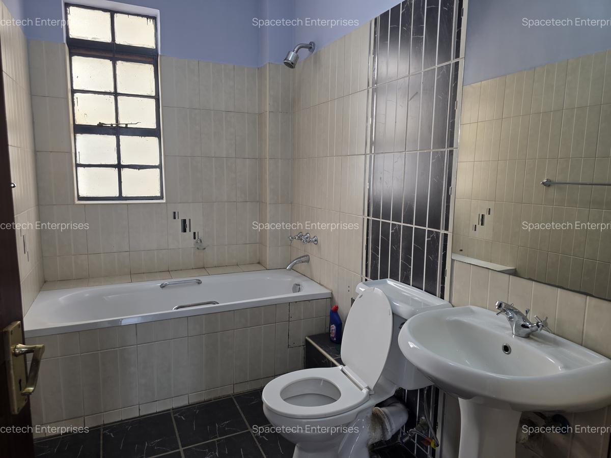 3 Bed Apartment with Backup Generator in Kilimani - 4