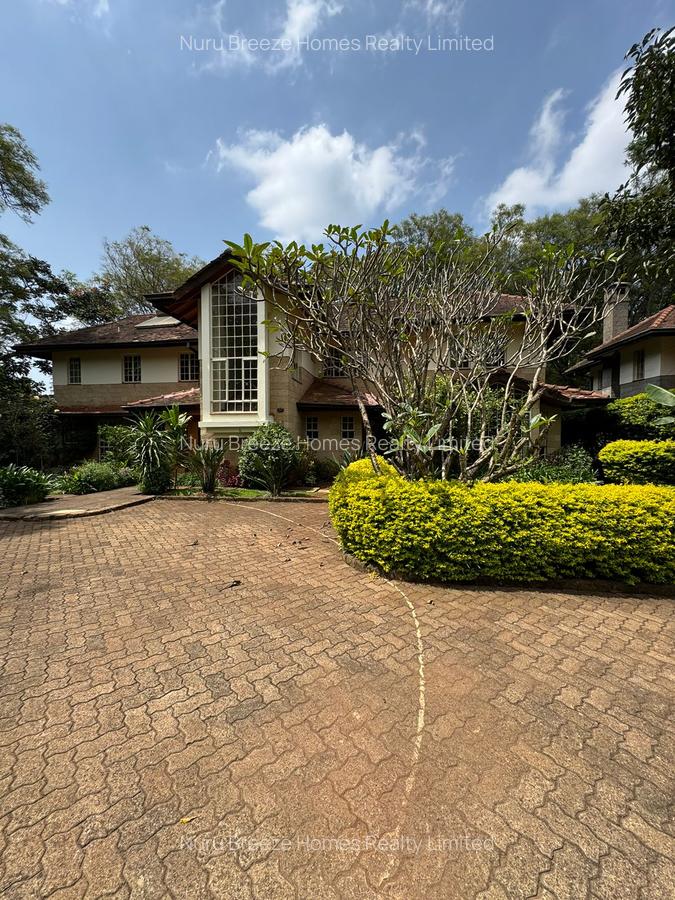 5 Bed Townhouse with En Suite in Rosslyn - 9