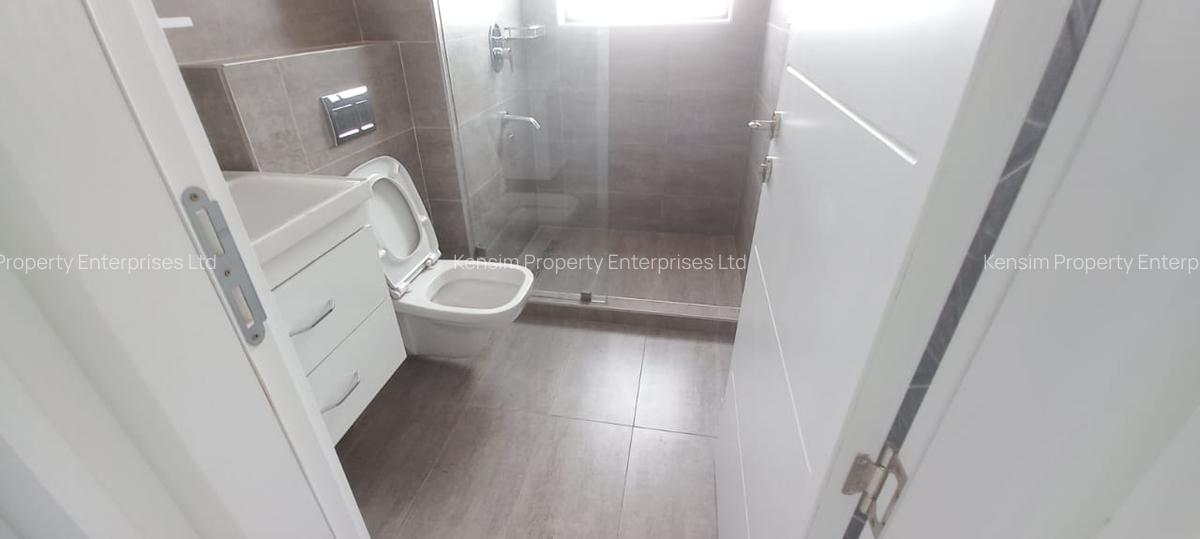 4 Bed Townhouse with En Suite in Runda - 6