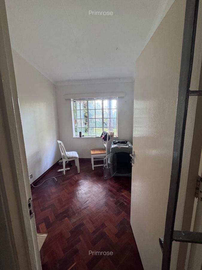 3 Bed House in Lavington - 5