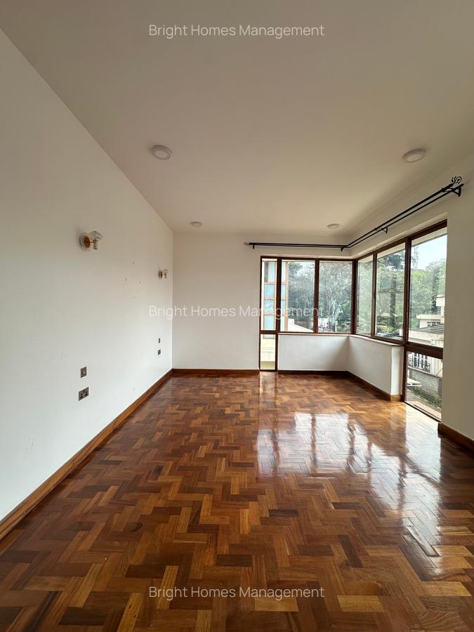5 Bed Townhouse with En Suite in Lavington - 14