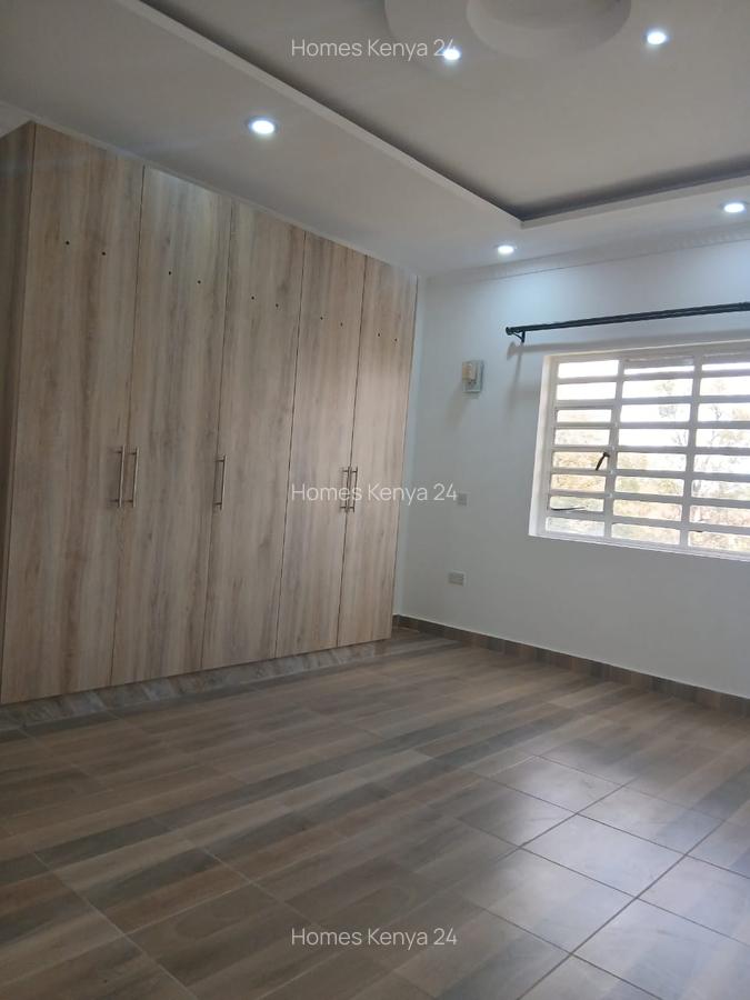 3 Bed Apartment in Ridgeways - 9