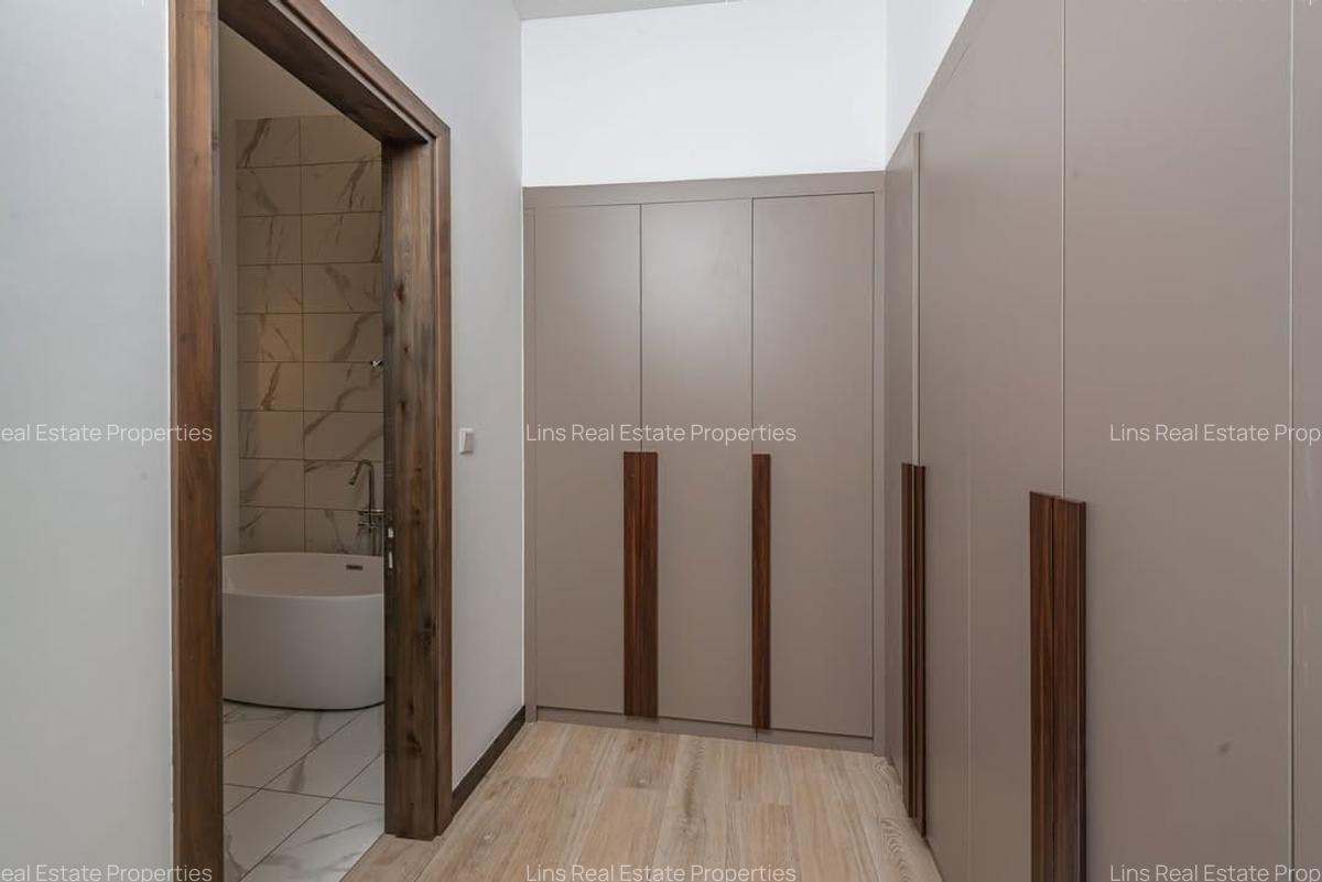 2 Bed Apartment with En Suite in Rosslyn - 6