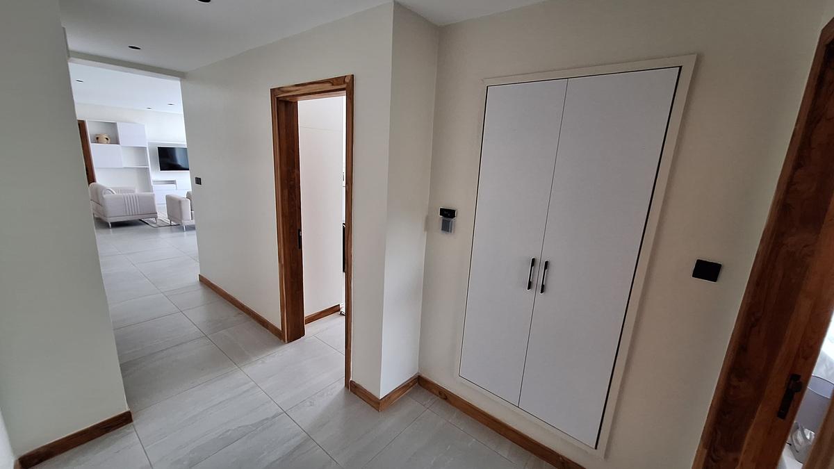 Furnished 3 Bed Apartment with En Suite in Spring Valley - 5