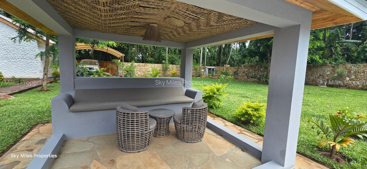 3 Bed Villa with En Suite at La-Marina - 6