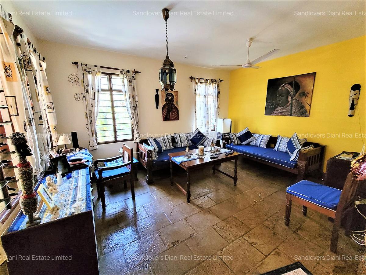 Furnished 2 Bed Apartment with Swimming Pool in Diani - 4