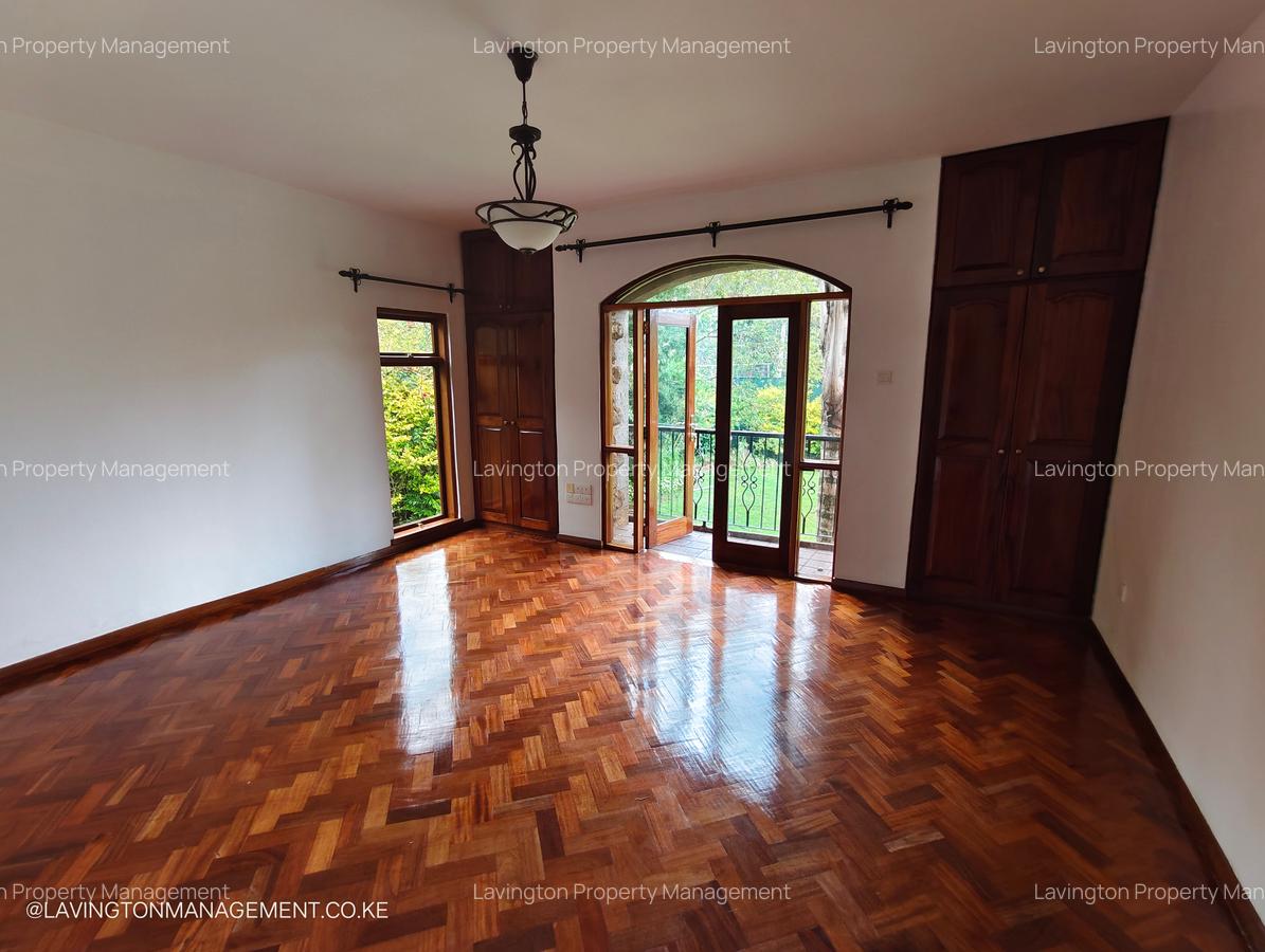 5 Bed House with En Suite at Wind Ridge - 14