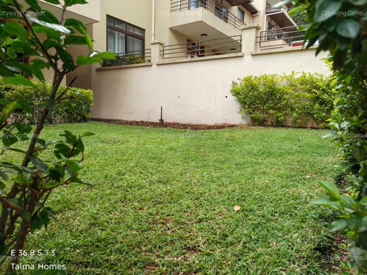 5 Bed Townhouse with En Suite at Lavington - 2
