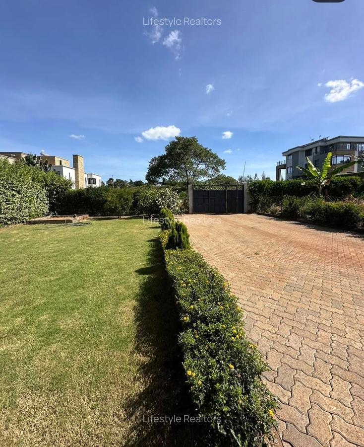 4 Bed House with En Suite at Riabai Road - 2