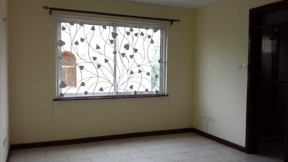 3 Bed Apartment with En Suite at Rhapta Rd - 10