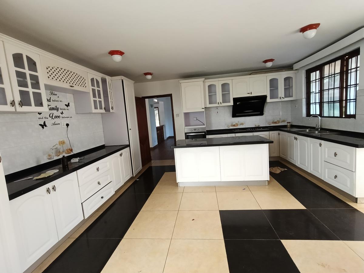 4 Bed Townhouse with En Suite at Runda Riviera - 4