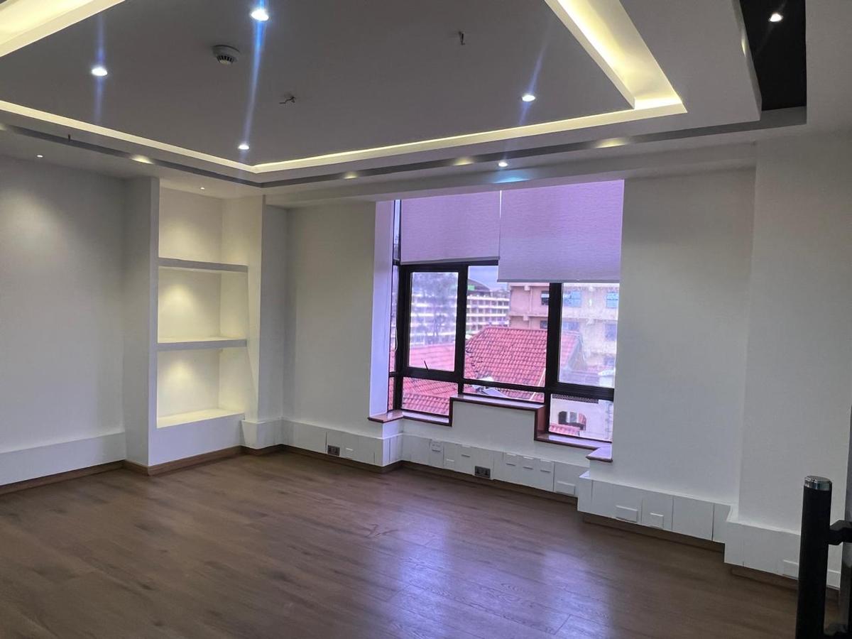 2,562 ft² Commercial Property with Backup Generator in Kilimani - 1