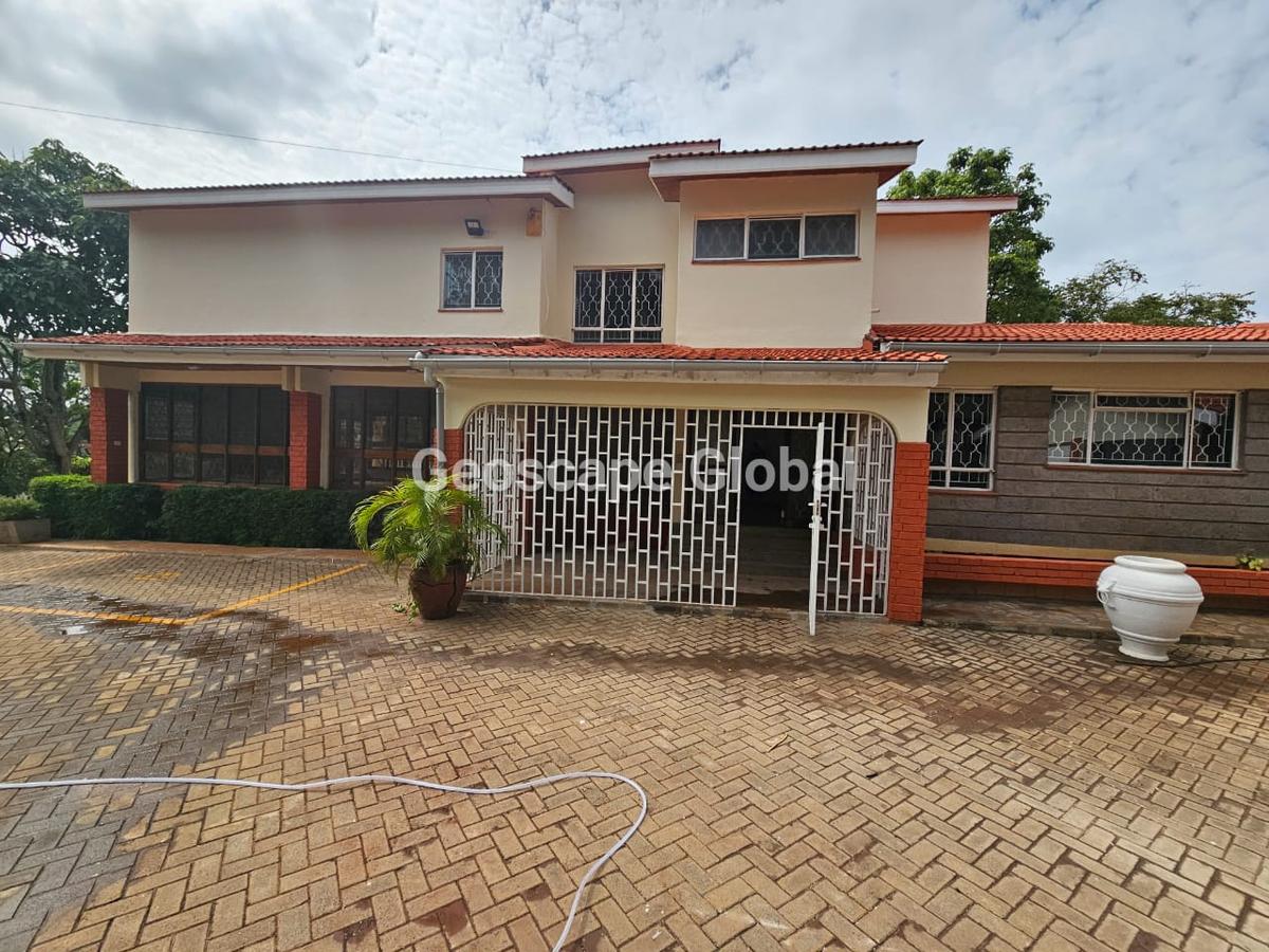 5 Bed House with En Suite at Gigiri - 8