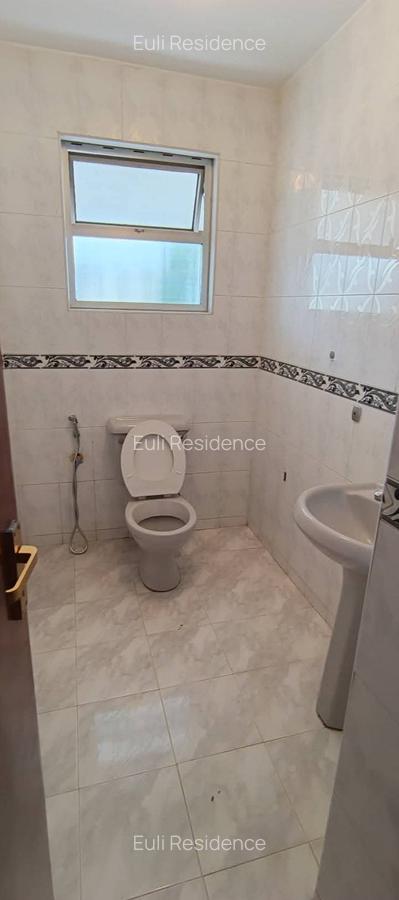 3 Bed Apartment with En Suite at Lantana Rd - 7