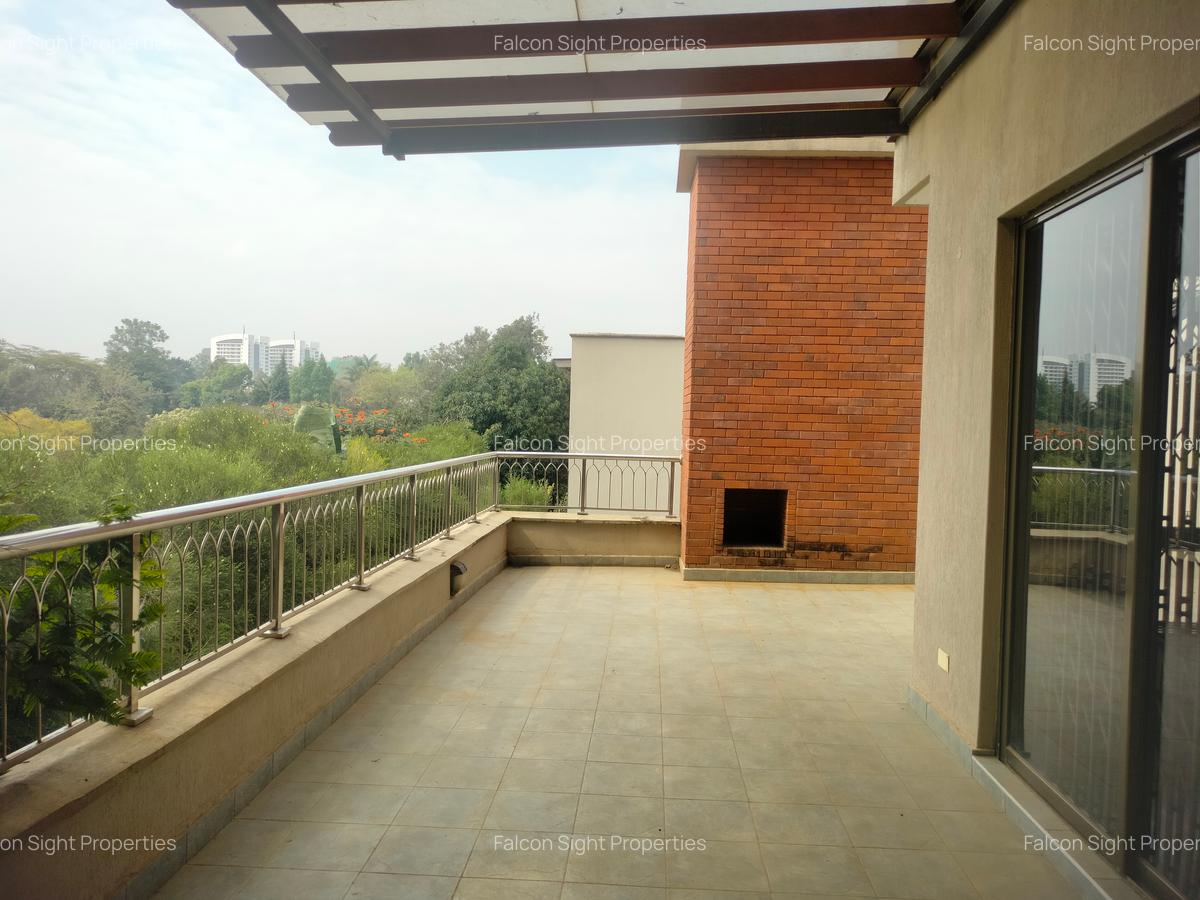 5 Bed Townhouse with Staff Quarters at Easy Access To Express - 14