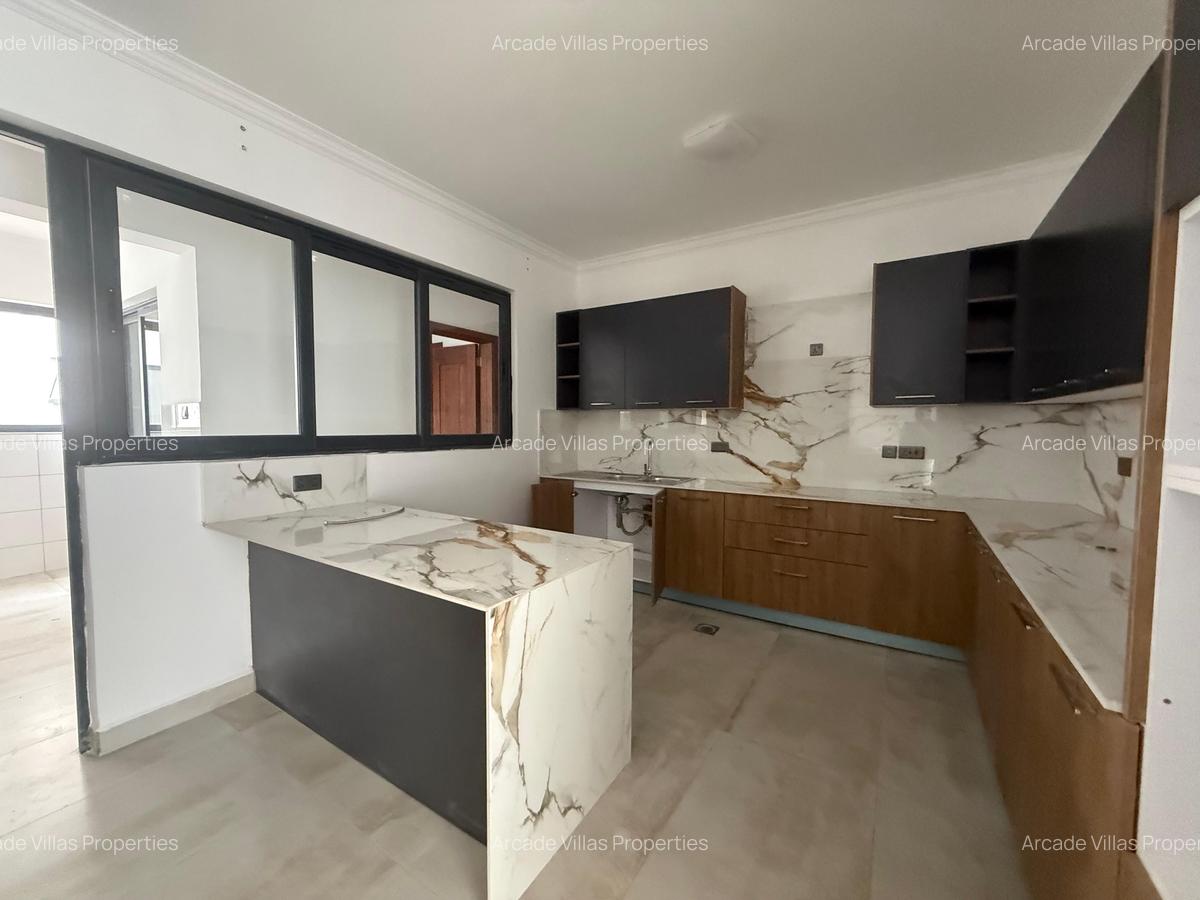 3 Bed Apartment with En Suite in Kileleshwa - 3