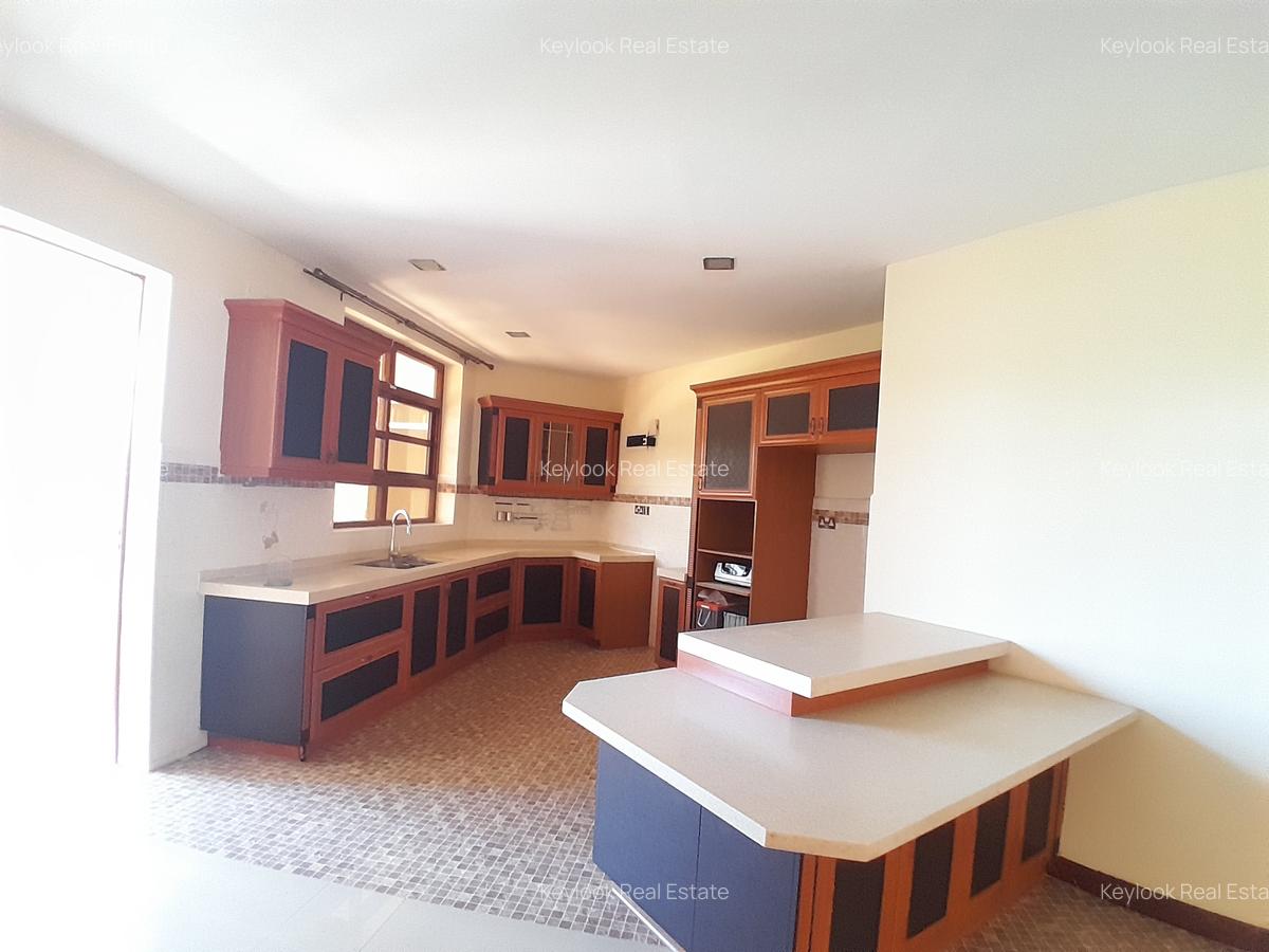 4 Bed Apartment with En Suite at Lavington - 2