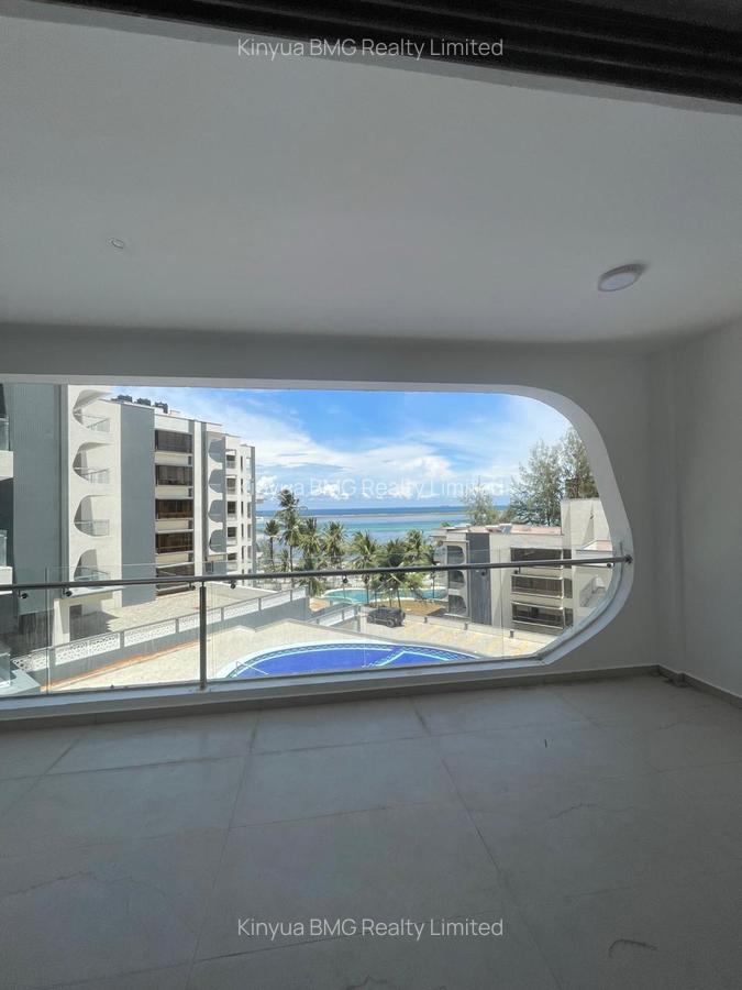 Serviced 3 Bed Apartment with En Suite in Nyali Area - 12