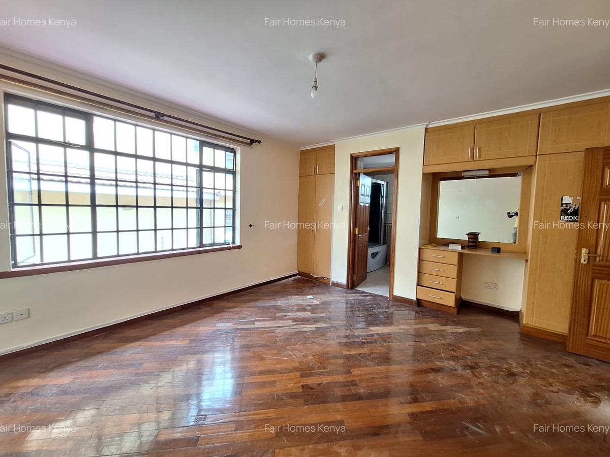 4 Bed Townhouse with En Suite at Lavington Green - 14