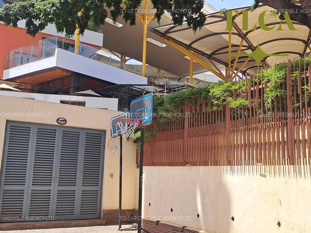 Serviced 3 Bed Apartment with En Suite at Garden City Drive - 3