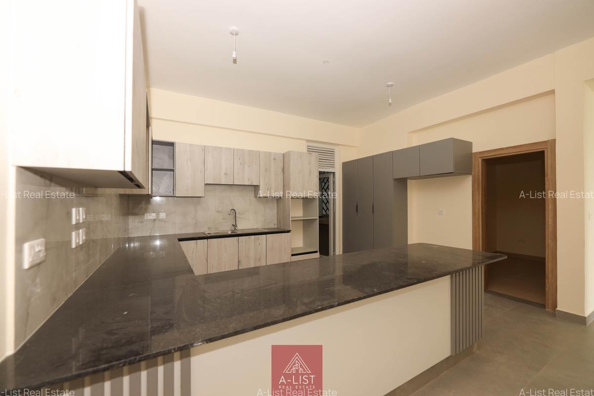 4 Bed Apartment with En Suite at 4Th Parklands - 8