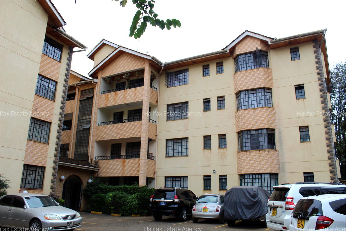 4 Bed Apartment with En Suite in Brookside - 1