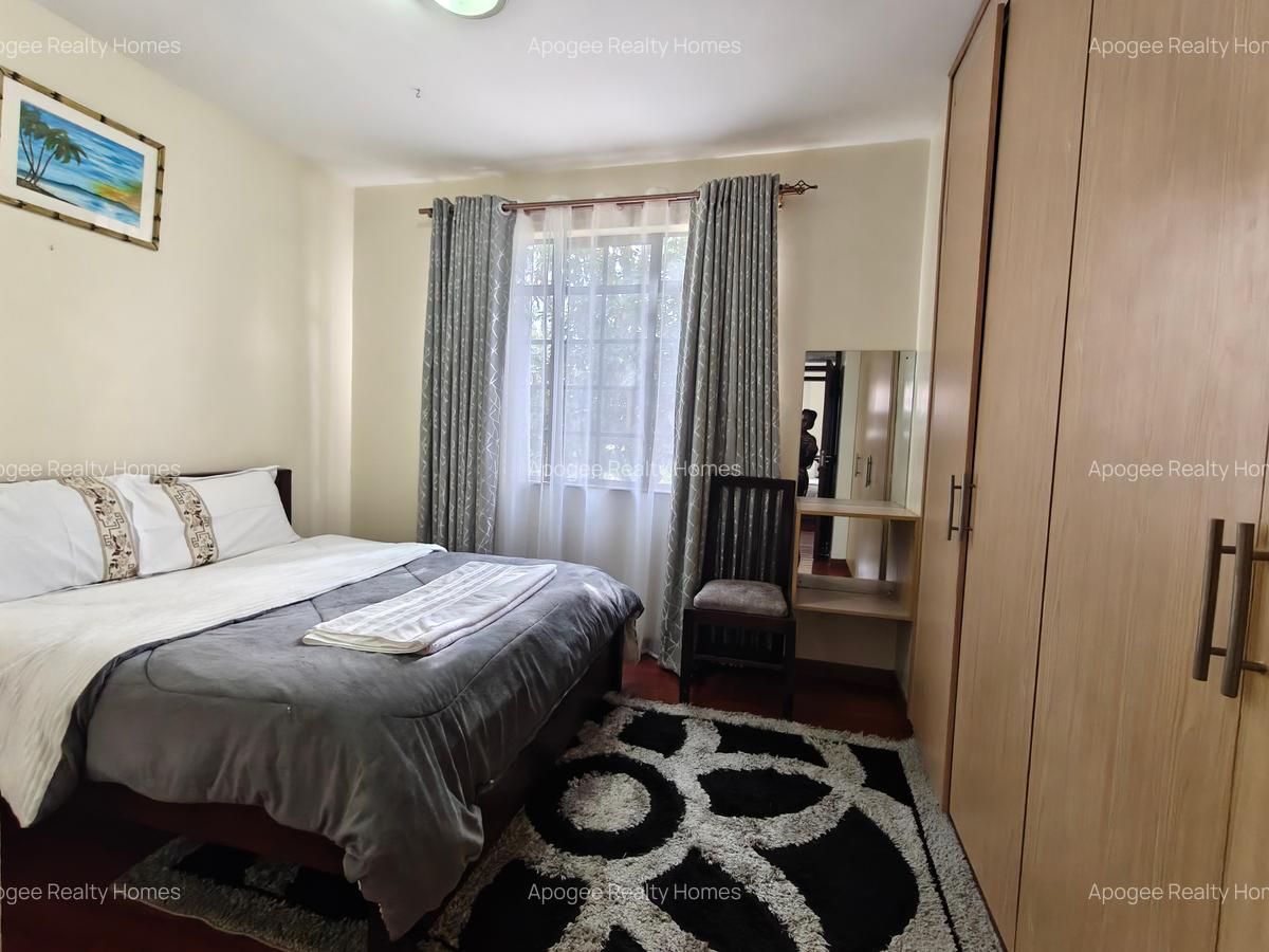Serviced 2 Bed Apartment with En Suite at Fourways Junction Estate - 16