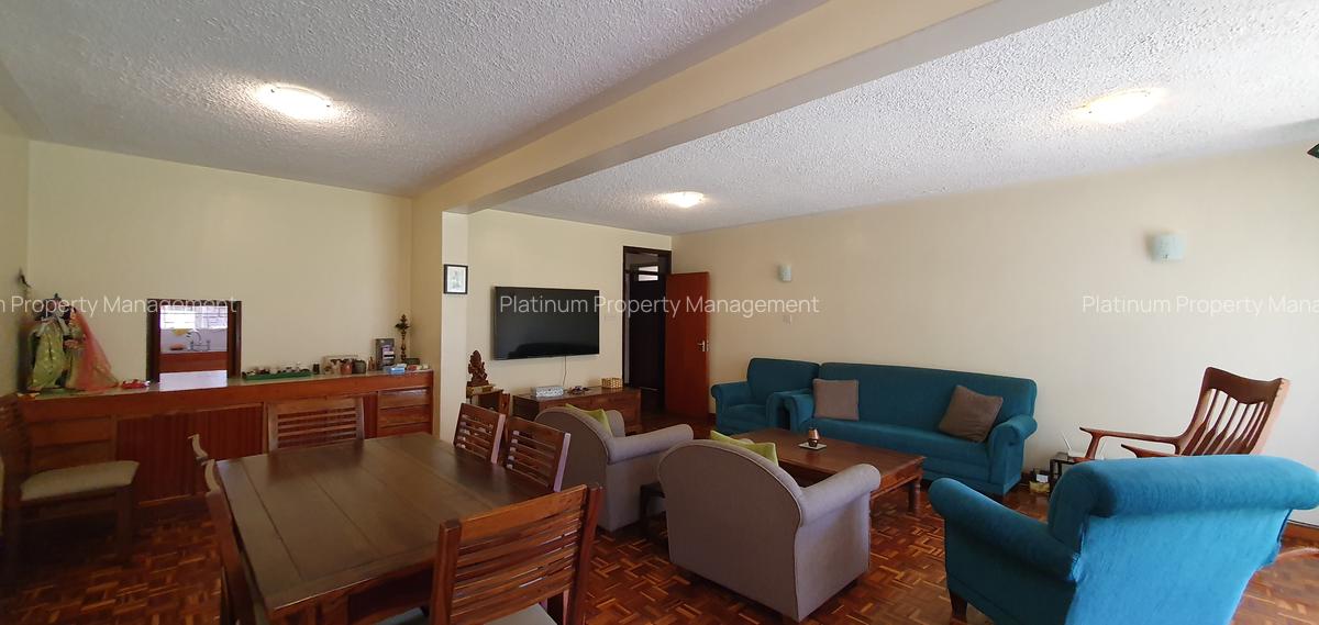 4 Bed House with En Suite at Church Rd - 3