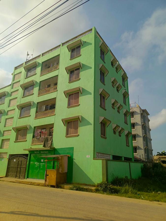 Serviced 10 Bed Apartment with En Suite at Utange - 8