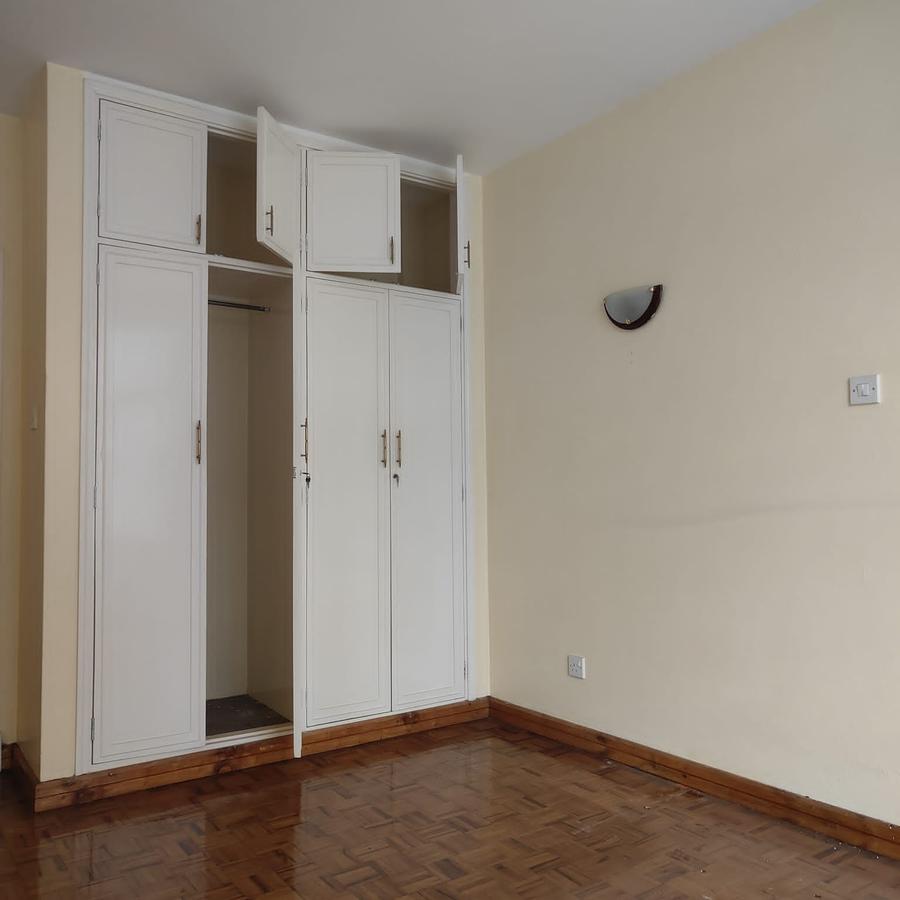 Serviced 3 Bed Apartment with En Suite at Arboretum Drive - 11