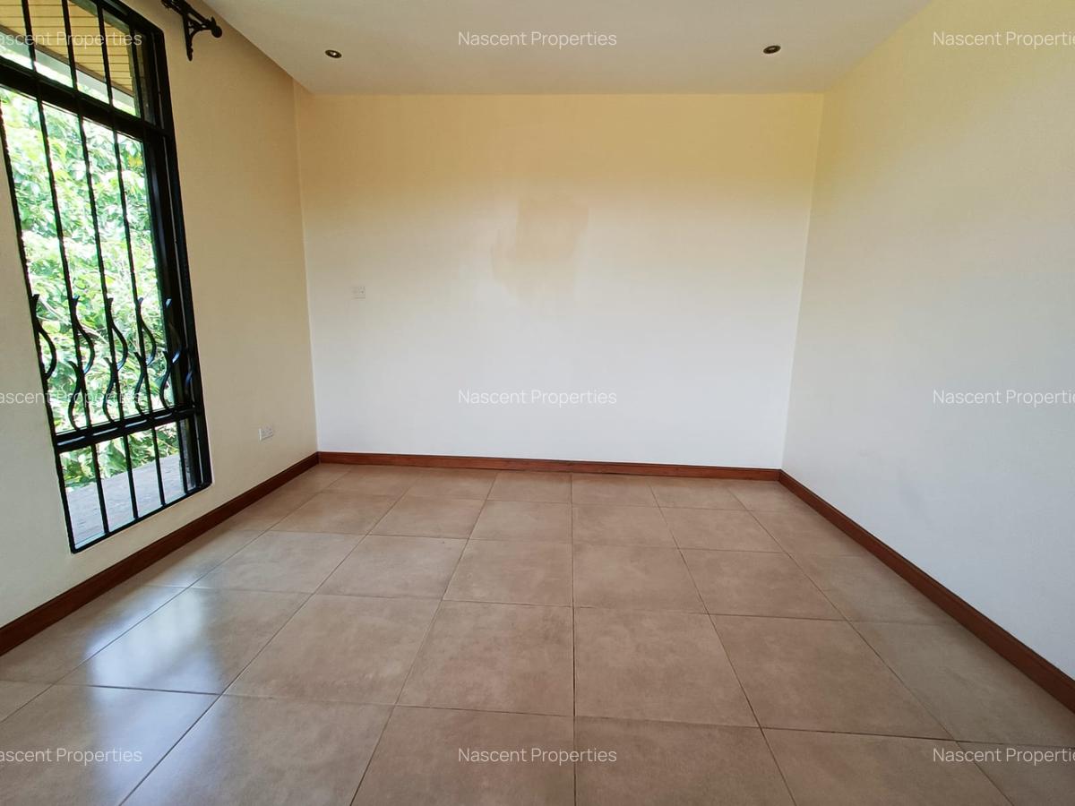 4 Bed Villa with En Suite in Runda - 7