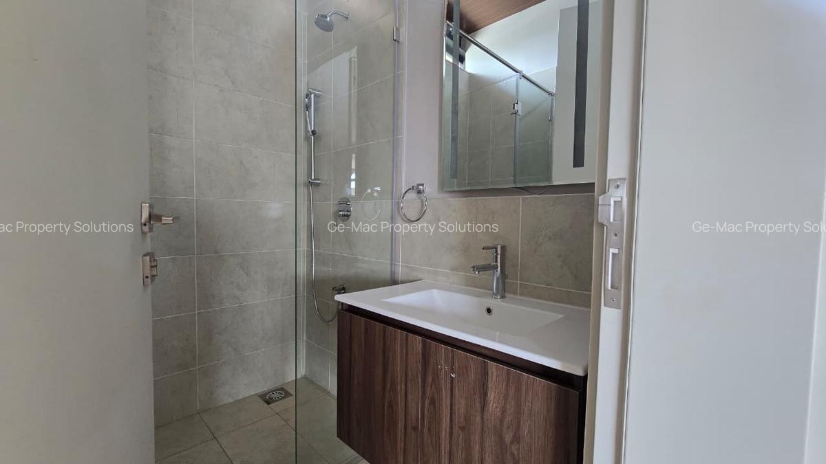 4 Bed Villa with En Suite in Runda - 18