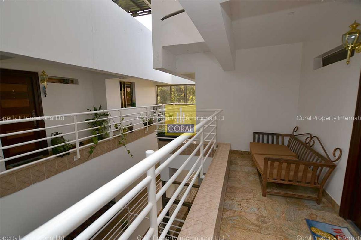 Furnished 1 Bed Apartment with En Suite in Nyari - 5