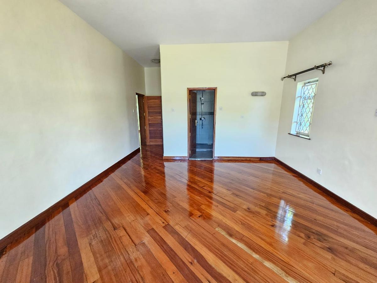4 Bed House with En Suite in Runda - 4