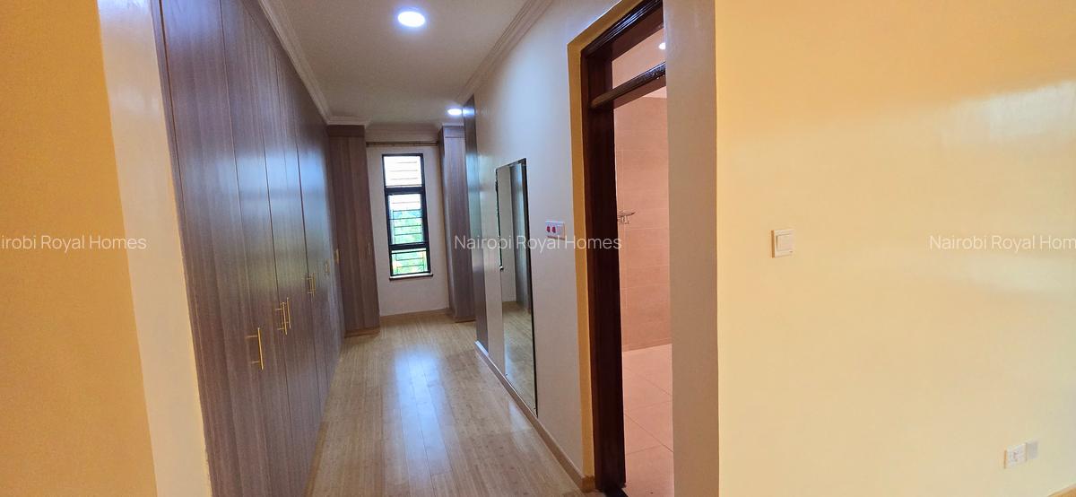 5 Bed Townhouse with En Suite at Lavington Road - 9